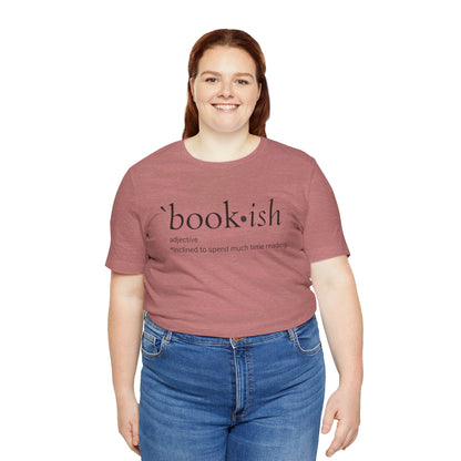 woman-wearing-bookish-tshirt-mauve